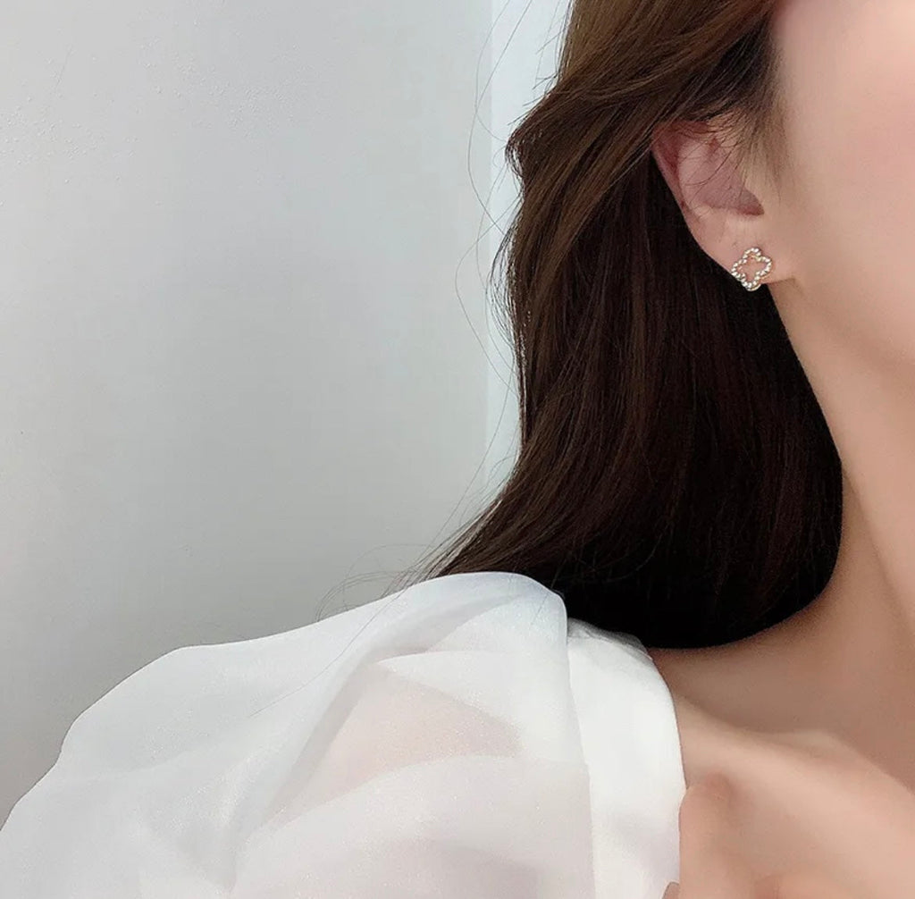 Diamond Clover Earrings