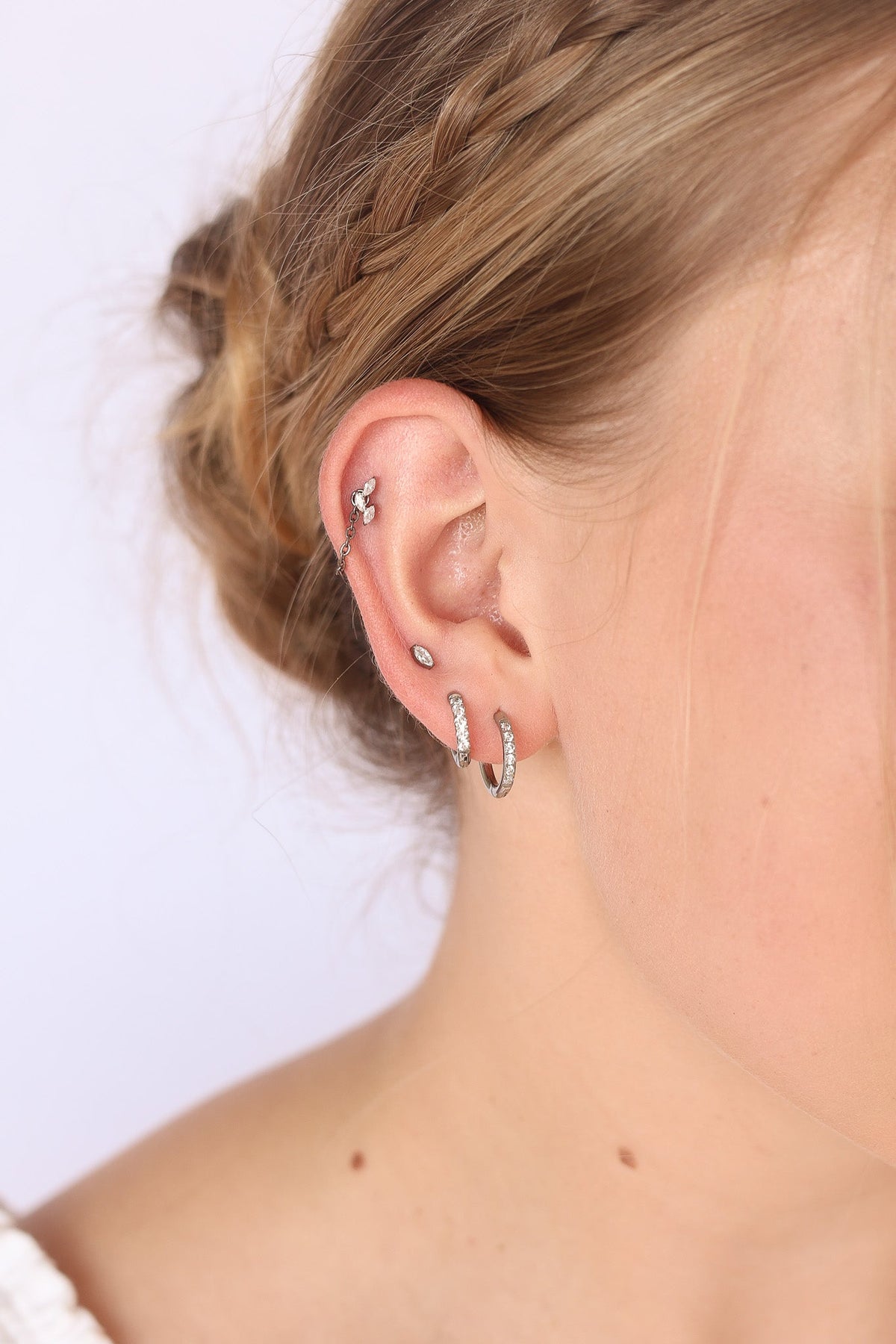 Vine Flat Back Stud