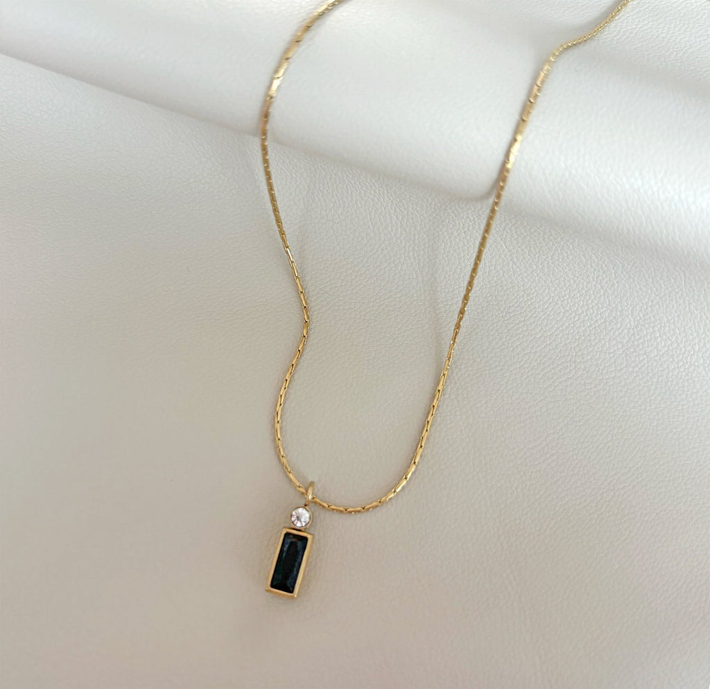 REN GOLD DAINTY BLACK PENDANT NECKLACE