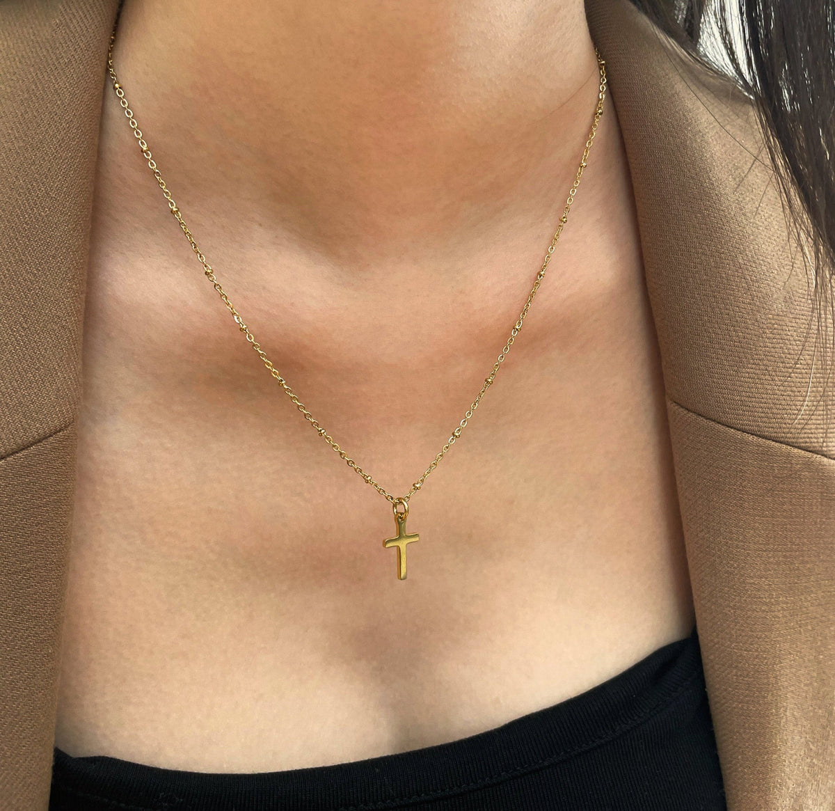 ROSA GOLD DAINTY CROSS PENDANT NECKLACE