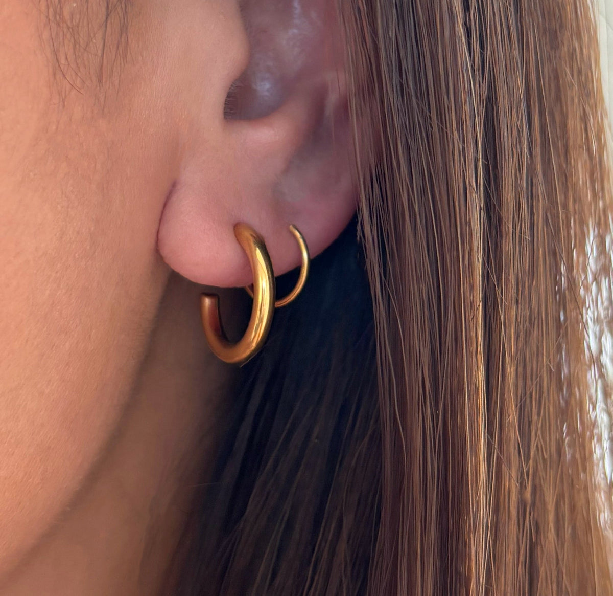 MICKY GOLD DOUBLE HUGGIE HOOP EARRINGS 2 IN 1