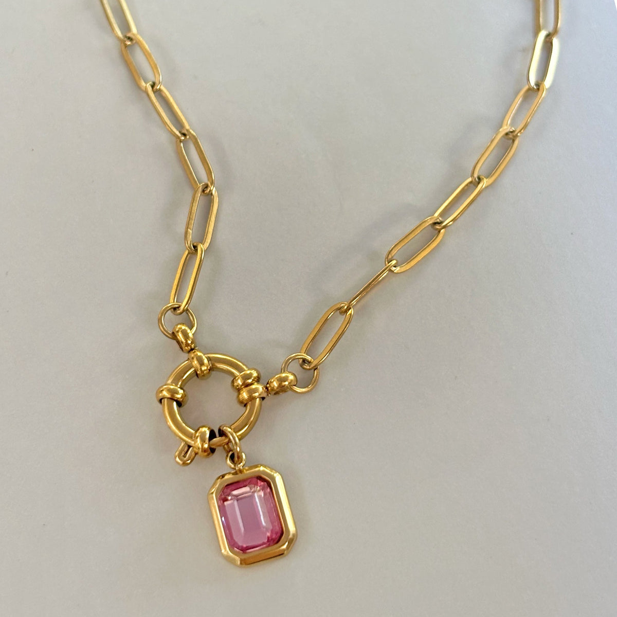KELLY GOLD PAPERCLIP CHAIN CHARM NECKLACE