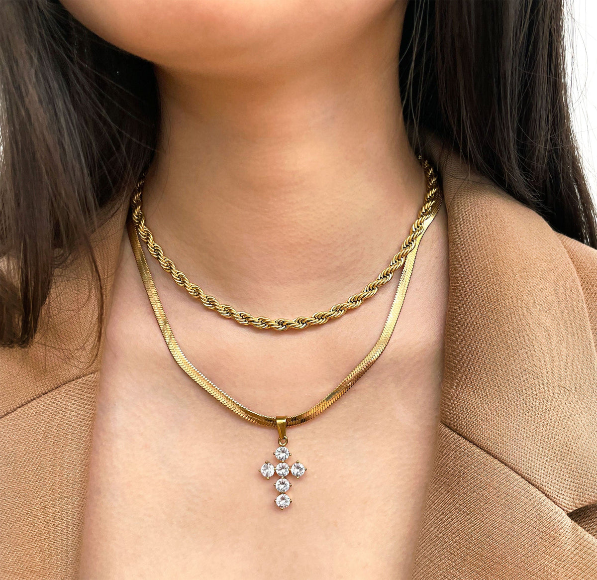 DOLCE GOLD CZ DIAMOND CROSS PENDANT NECKLACE