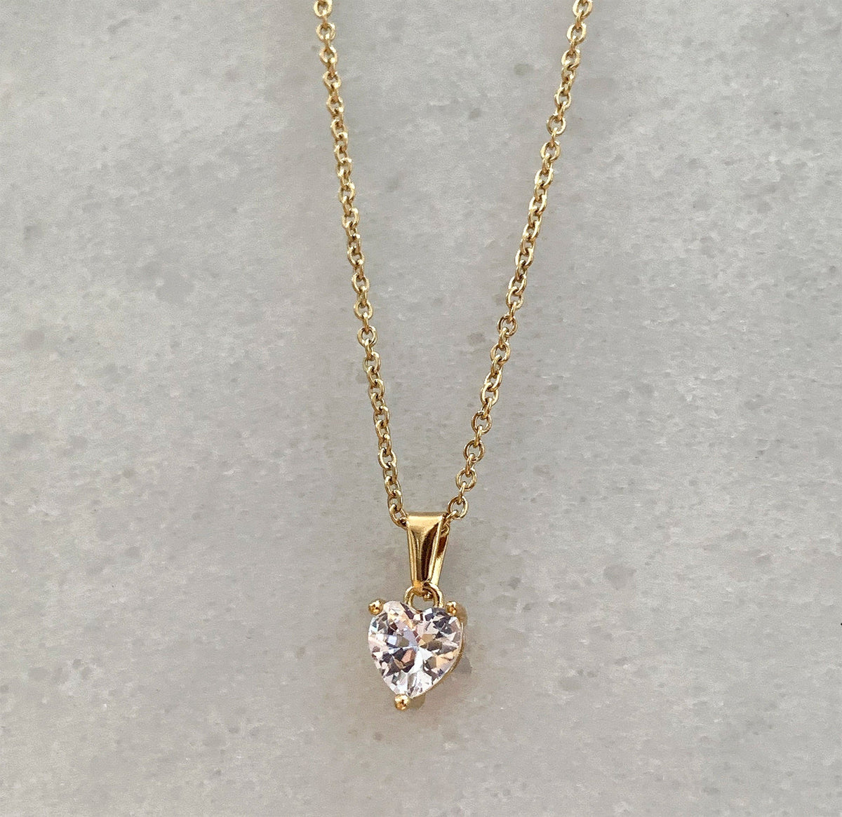 VALENTINE HEART CZ DIAMOND PENDANT NECKLACE