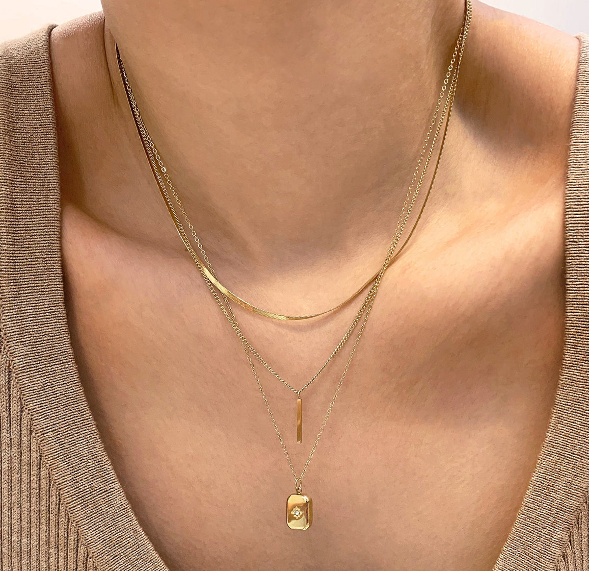 GABRIELLE GOLD STARBURST STACK NECKLACE